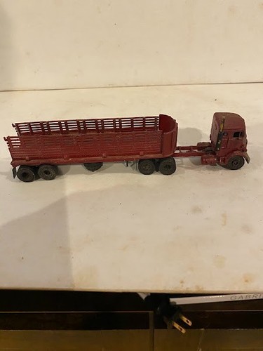 Ulrich metal red rack - ulrich, body
